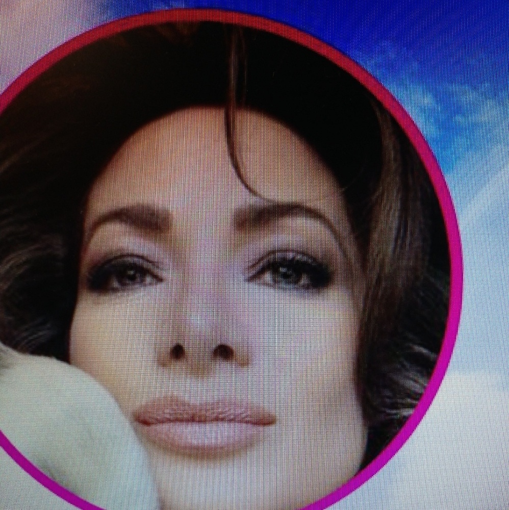 Designer Jewelry and gently used fashion clothing